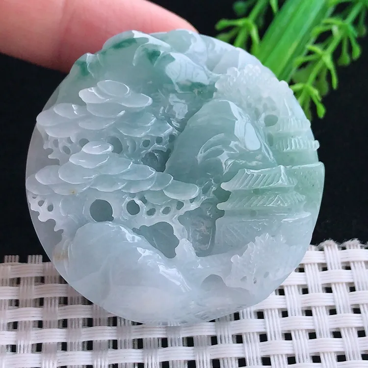 自然光老坑清秀温润飘花山水牌吊坠翡翠玉坠尺寸48.8/14.5
