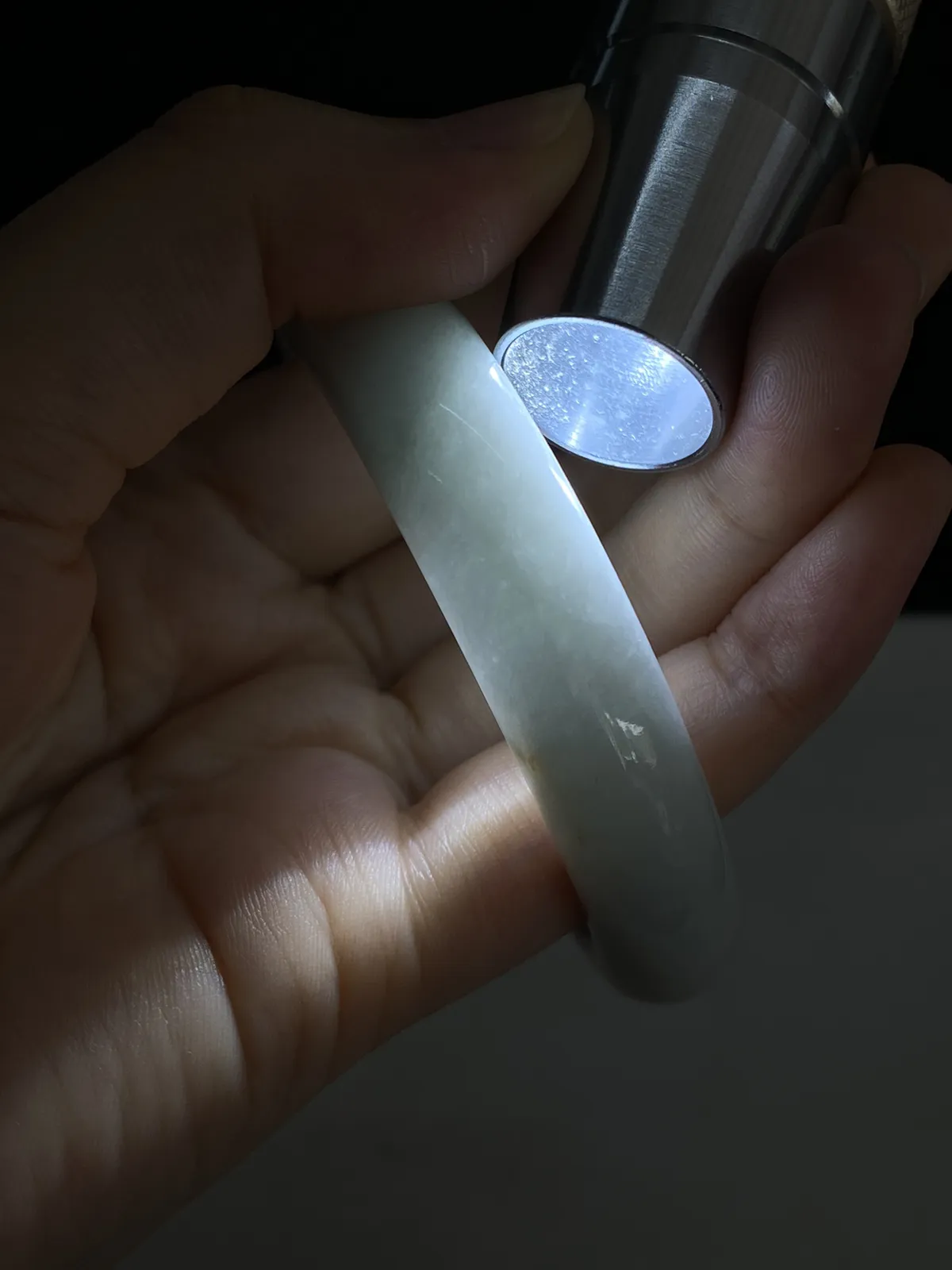 正圈54.4圈口，翡翠糯化种白色手镯