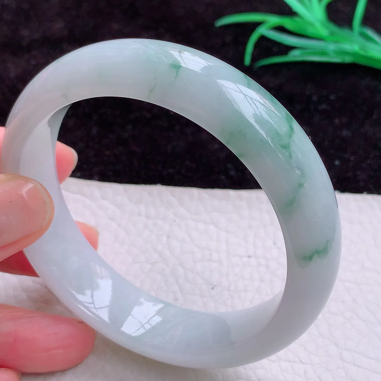 hh实拍 58*15.7*8.5mm轮胎镯缅甸A货飘逸大气宽边玉手镯 玉手环