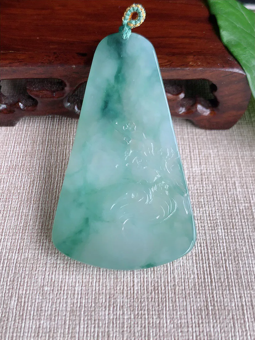 缅甸a货翡翠ddj老坑冰种飘花大日如来吊坠 整体63×36×5.5mm 23.40