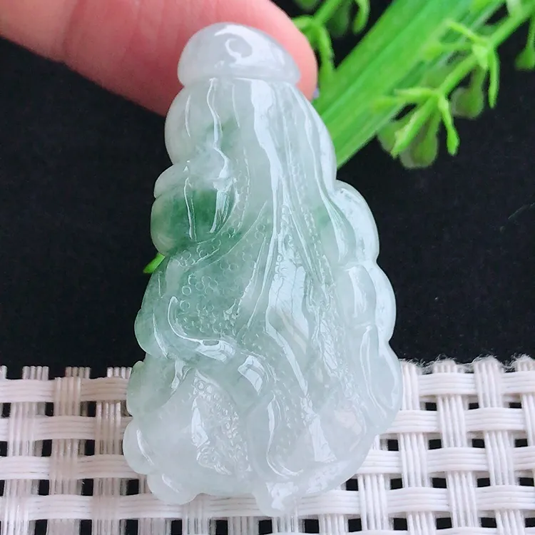 自然光老坑冰润起胶飘花白菜吊坠翡翠玉坠尺寸46/25.7/12.8