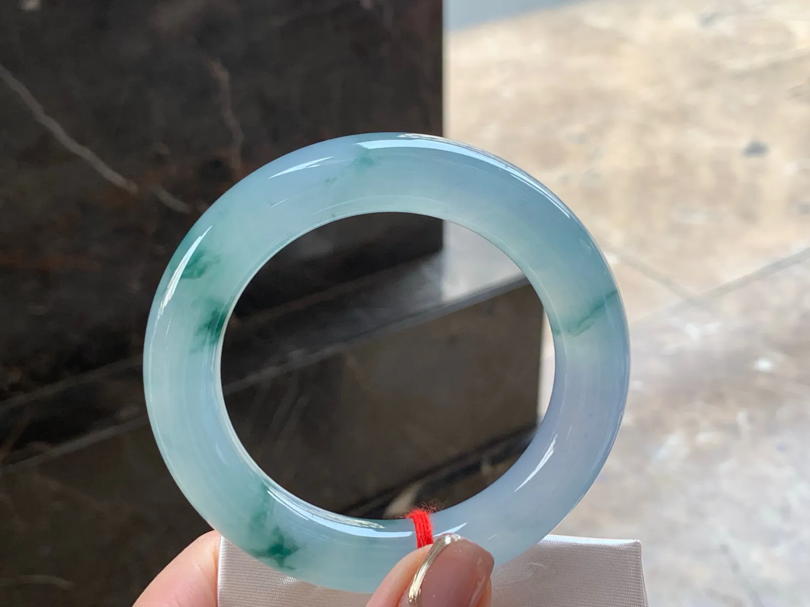 冰种飘花手镯
起胶 56/12.8/12.6mm