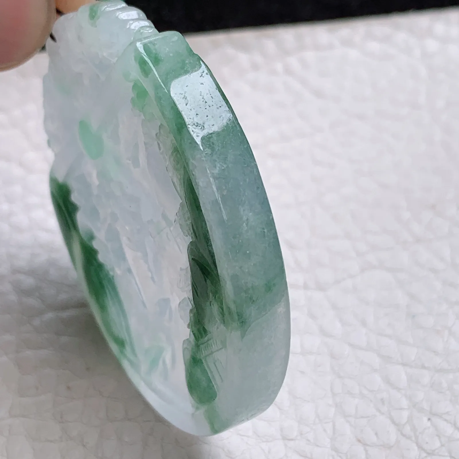 zz自然光53*6.5缅甸A货翡翠冰透飘花山水牌吊坠 双面精雕秀丽山川玉佩