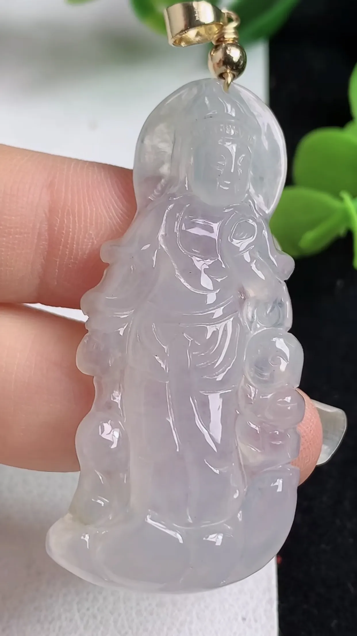 缅甸天然翡翠a货 老坑料起胶冰种 白冰观音菩萨吊坠，尺寸50-22.7-5.7mm  y 11.26