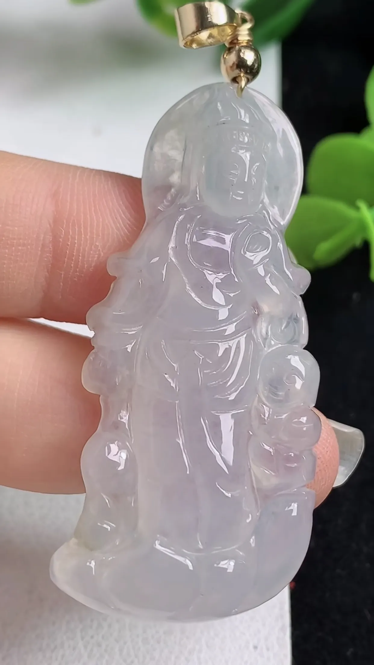 缅甸天然翡翠a货 老坑料起胶冰种 白冰观音菩萨吊坠，尺寸50-22.7-5.7mm  y 11.26