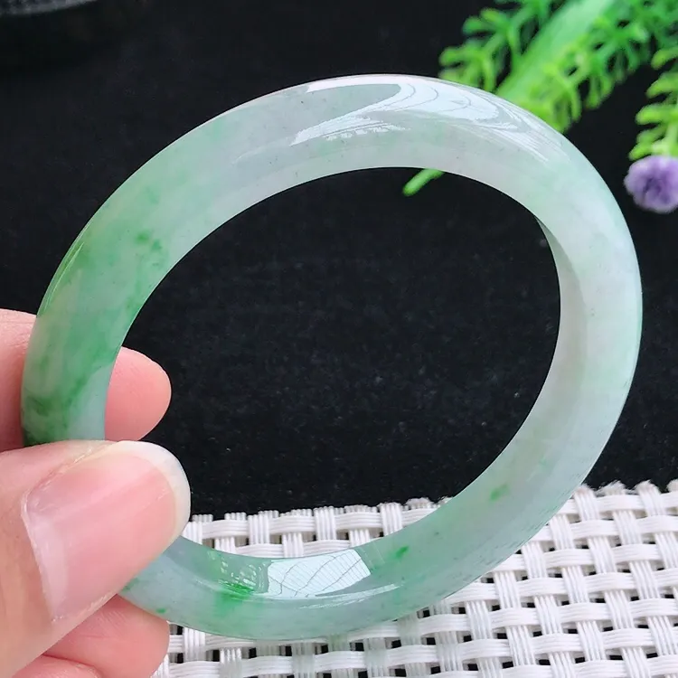 自然光52圈口老坑精美冰润飘阳绿细条手镯翡翠玉镯尺寸52/8.8/8