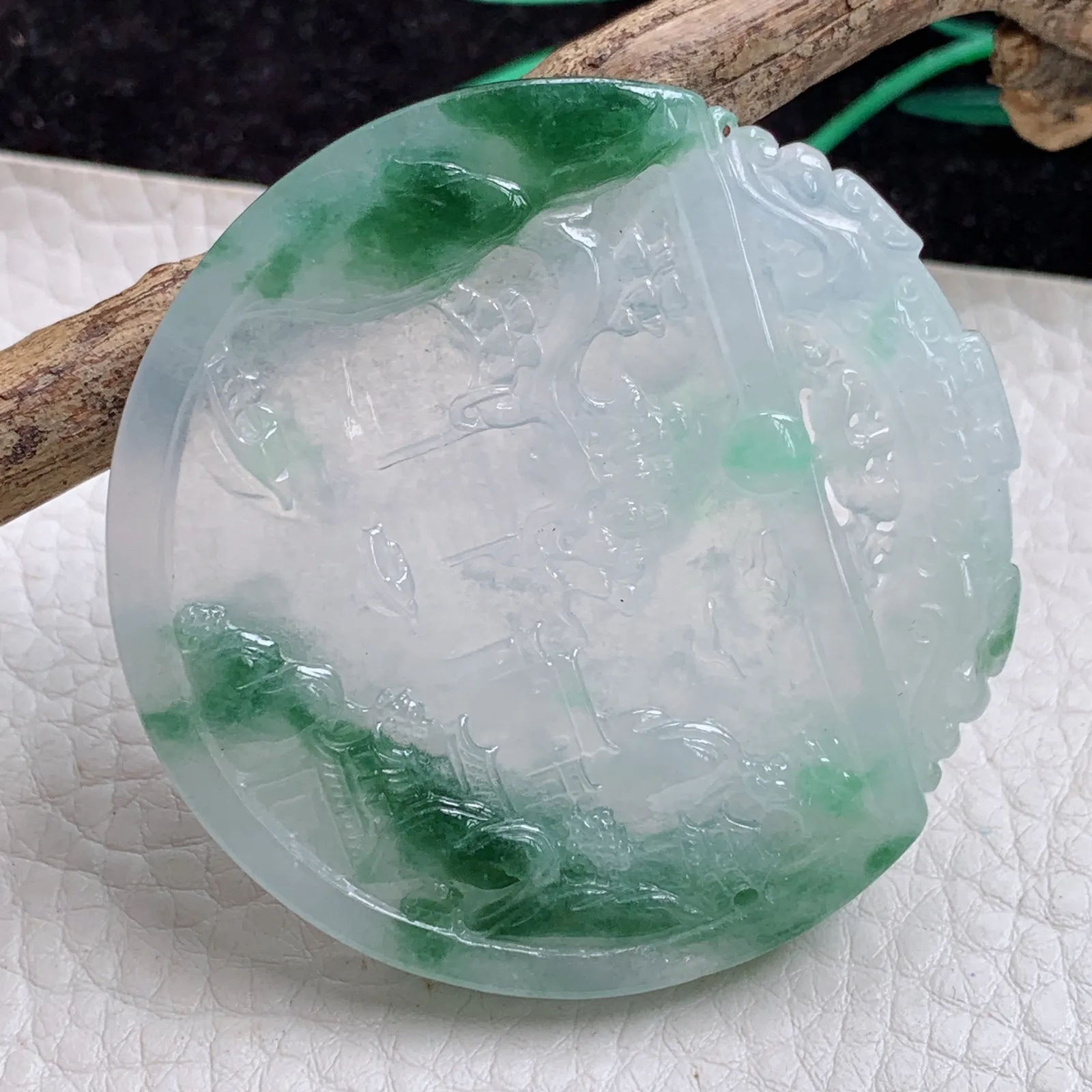 zz自然光53*6.5缅甸A货翡翠冰透飘花山水牌吊坠 双面精雕秀丽山川玉佩