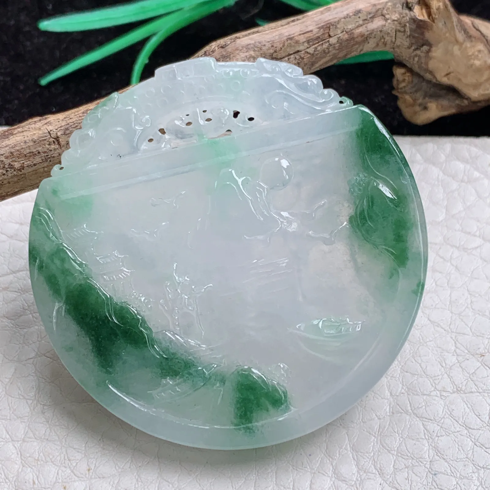 zz自然光53*6.5缅甸A货翡翠冰透飘花山水牌吊坠 双面精雕秀丽山川玉佩