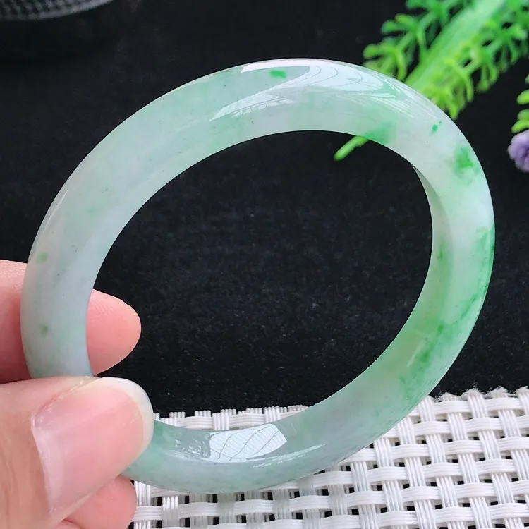 自然光52圈口老坑精美冰润飘阳绿细条手镯翡翠玉镯尺寸52/8.8/8