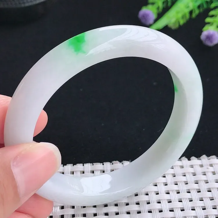 自然光55圈口老坑精美温润白底青飘阳绿手镯翡翠玉镯尺寸55/11.4/8.5