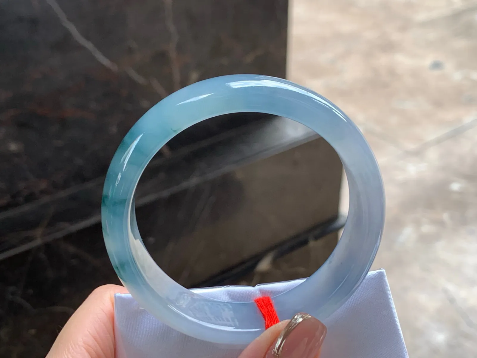冰种紫底飘花手镯
独特57.3/16.6/8mm