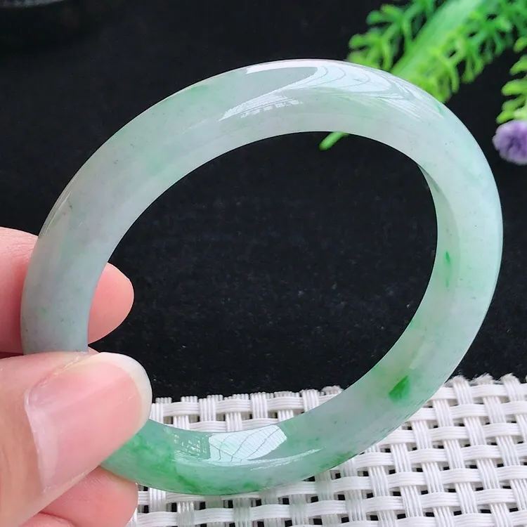 自然光52圈口老坑精美冰润飘阳绿细条手镯翡翠玉镯尺寸52/8.8/8