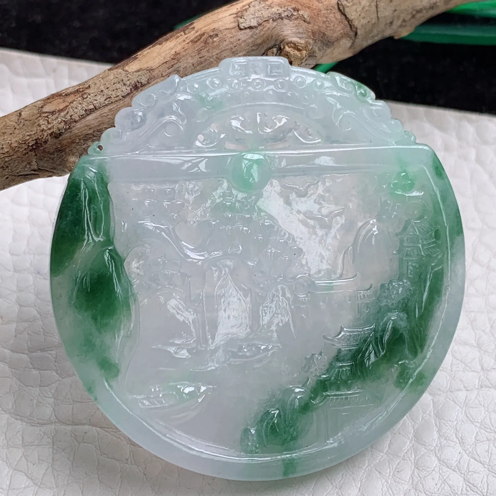 zz自然光53*6.5缅甸A货翡翠冰透飘花山水牌吊坠 双面精雕秀丽山川玉佩