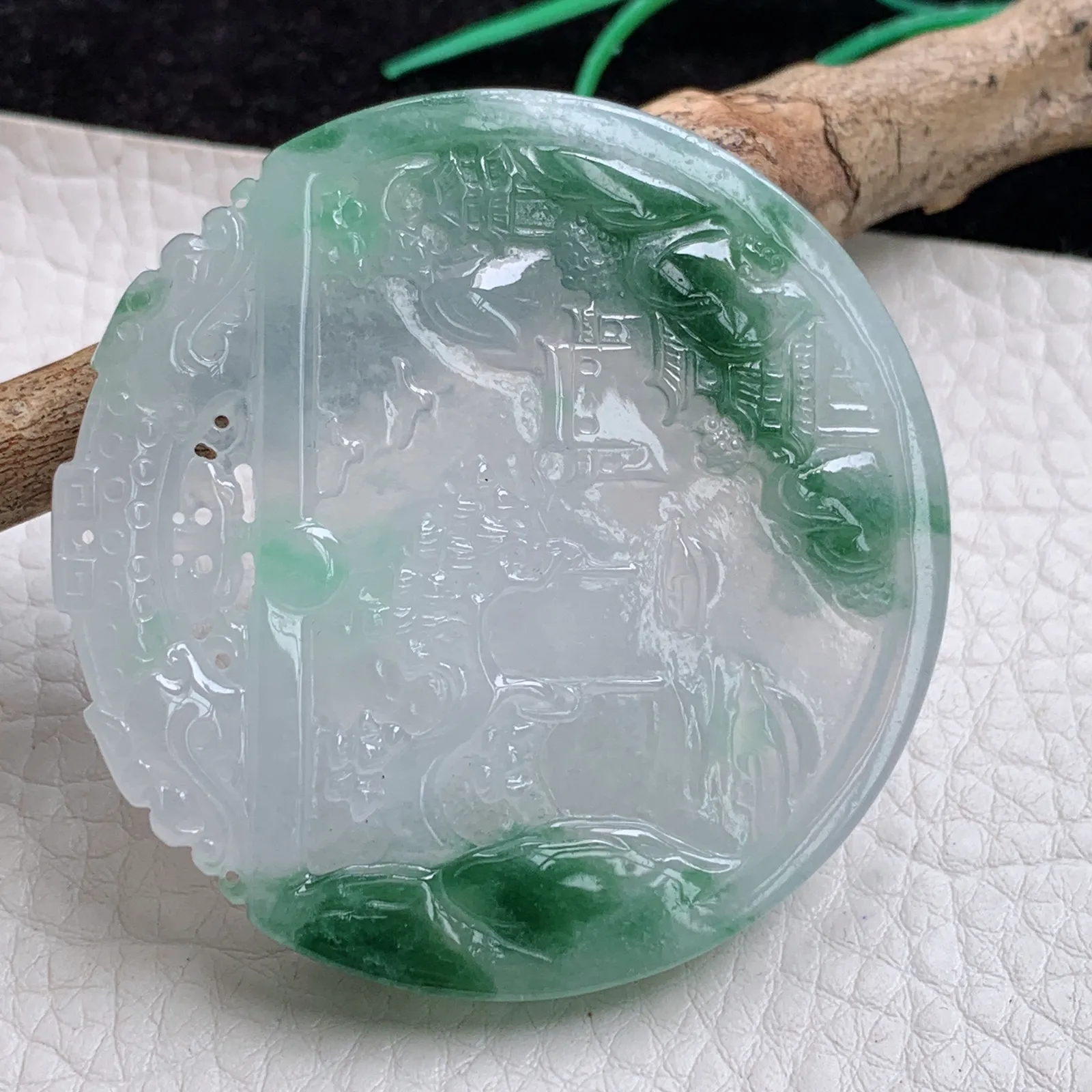 zz自然光53*6.5缅甸A货翡翠冰透飘花山水牌吊坠 双面精雕秀丽山川玉佩