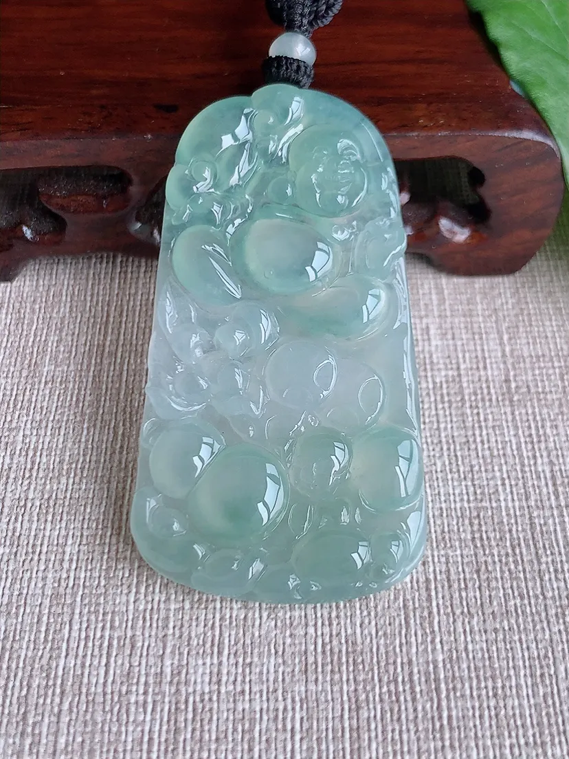 a货翡翠老坑冰种晴水逍遥佛吊坠  尺寸60×32.5×5mm 重量22.93g 0502