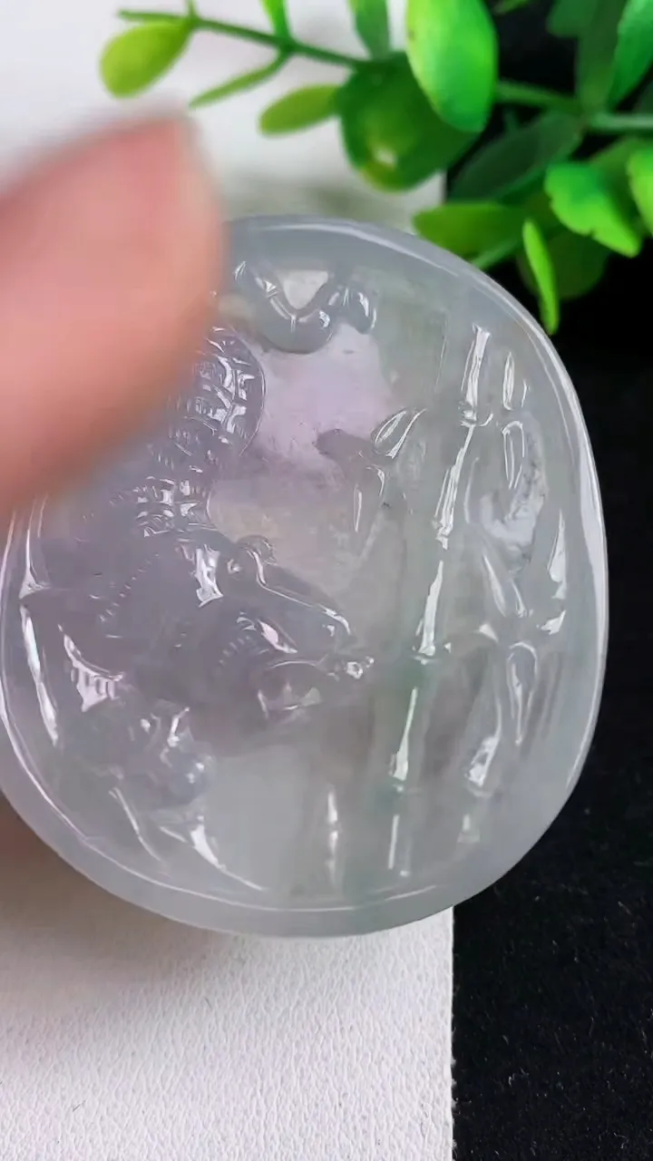 天然A货翡翠紫罗兰生肖虎吊坠，尺寸55-47.4-5.6，重:27.87g
5月4日