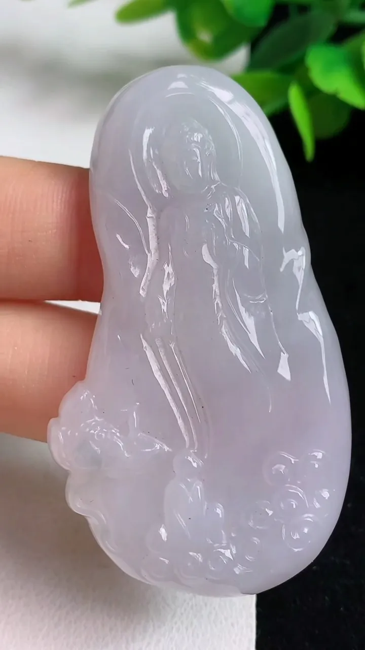 天然A货翡翠白冰阿弥陀佛吊坠，尺寸58.5-33.8-6，重量:21.20g
5月4日