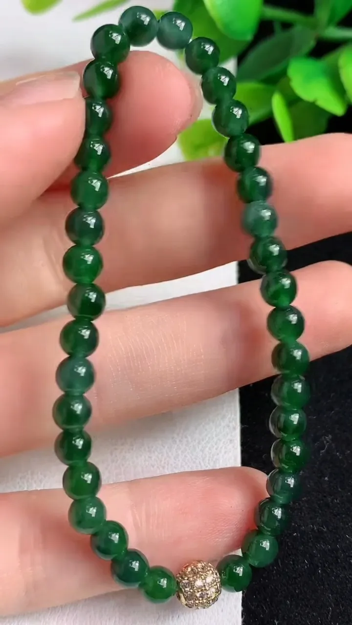 天然A货翡翠货蓝水圆珠手串36颗，尺寸5，重量:7.37g5月4日
工厂直销收藏佳品,种好水足，色泽