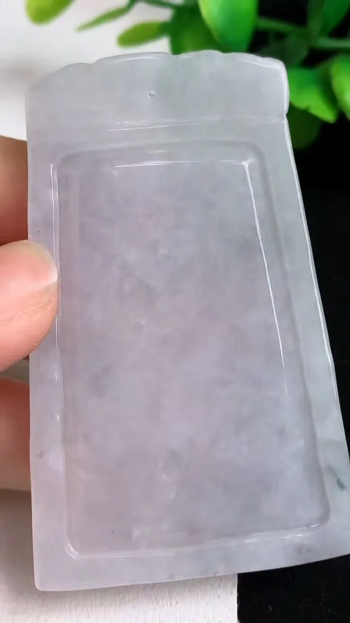天然A货翡翠白冰文殊菩萨吊坠，尺寸70-43-5.8，重量:38.42g
5月4日