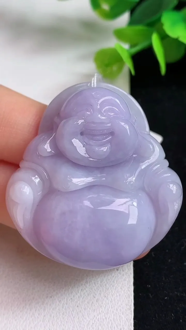 天然A货翡翠紫罗兰佛公吊坠，尺寸41.8-39.3-11.6，重量:29.80g
5月5日