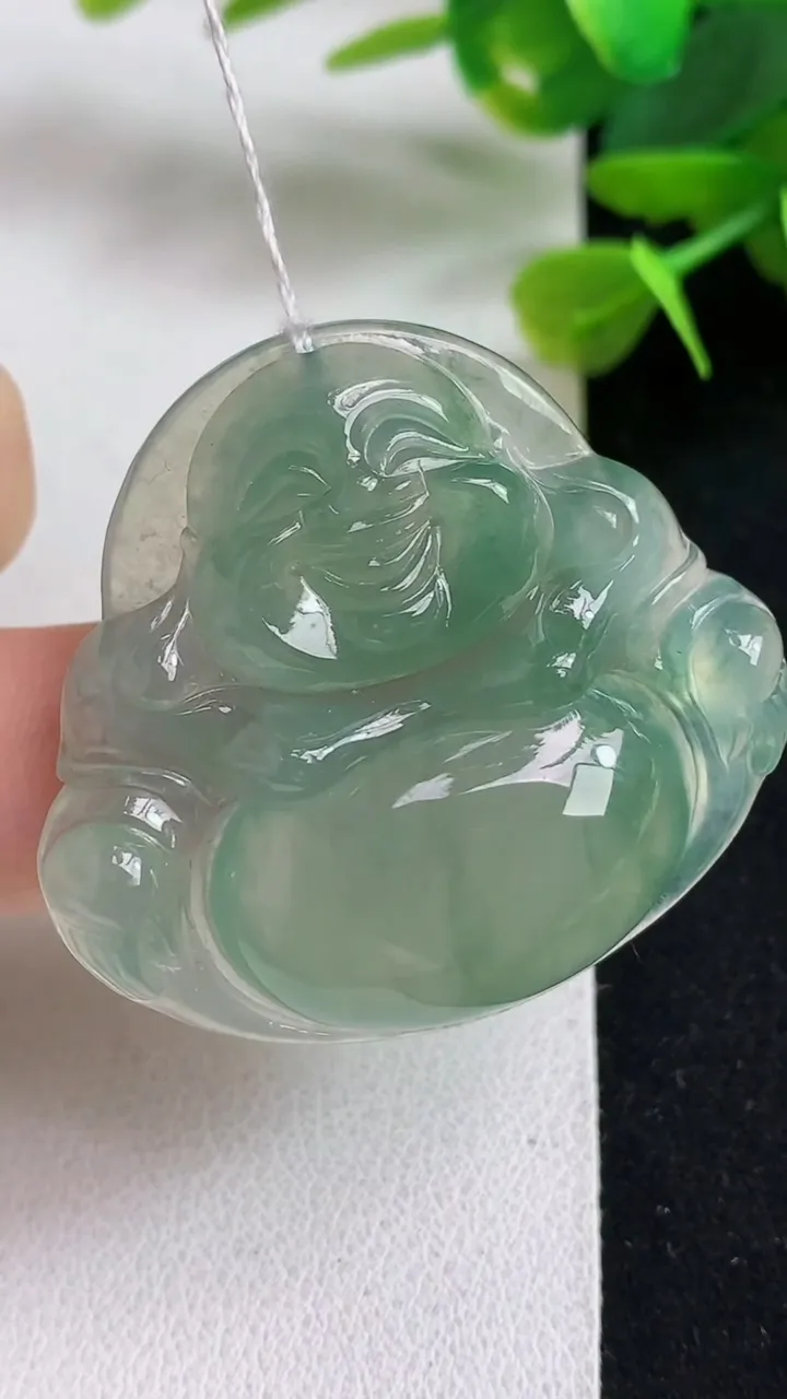 天然A货翡翠佛公吊坠，尺寸35.7-39.6-7.3，重量:15.51g
5月5日