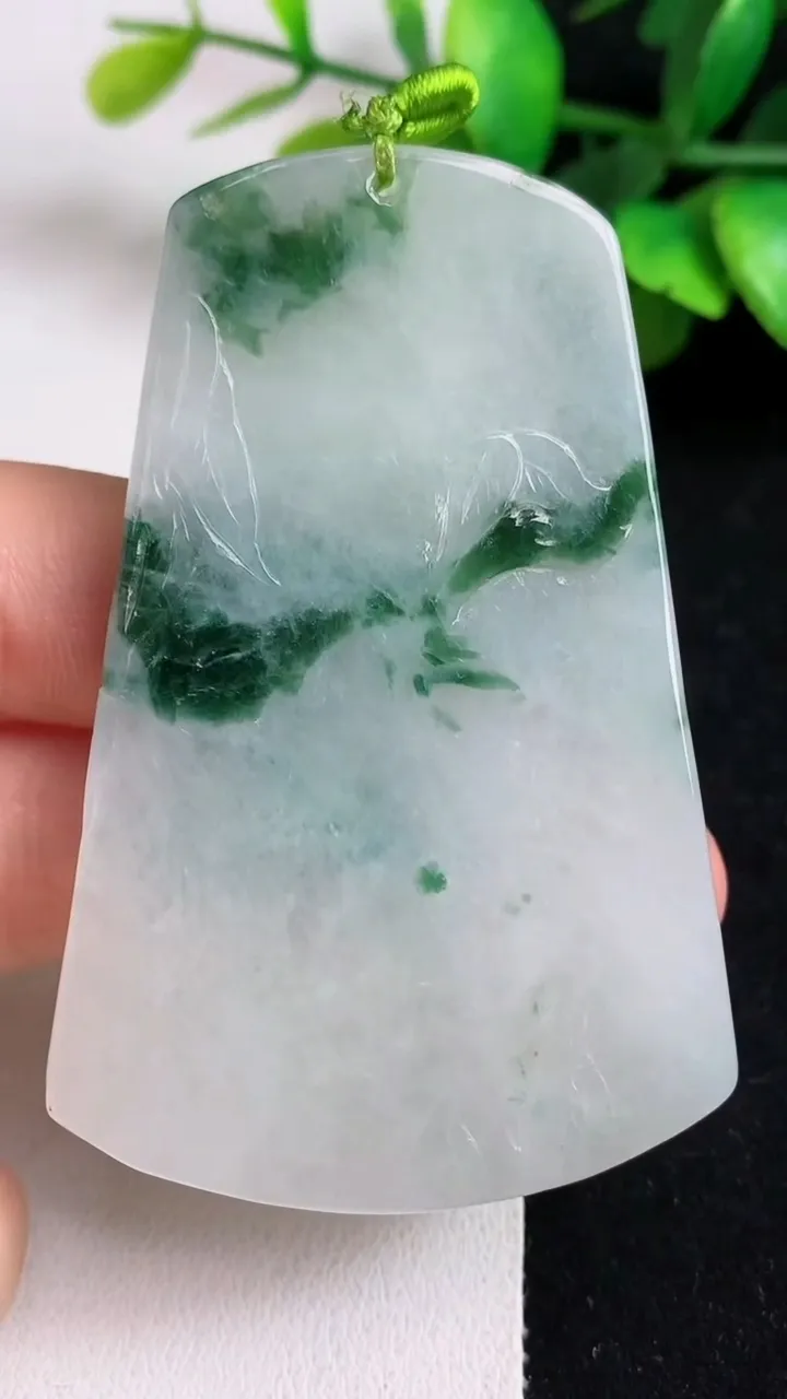 天然A货翡翠飘花文殊菩萨吊坠，尺寸64.4-41-7.7，重量:40.95g
5月5日