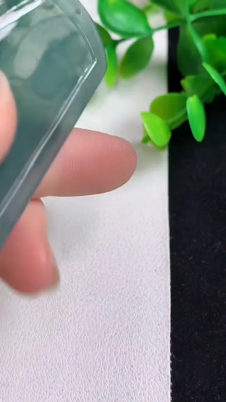 天然A货翡翠蓝水双彩祥龙观音菩萨吊坠，尺寸72.3-39.4-5，重:23.59g
5月5日