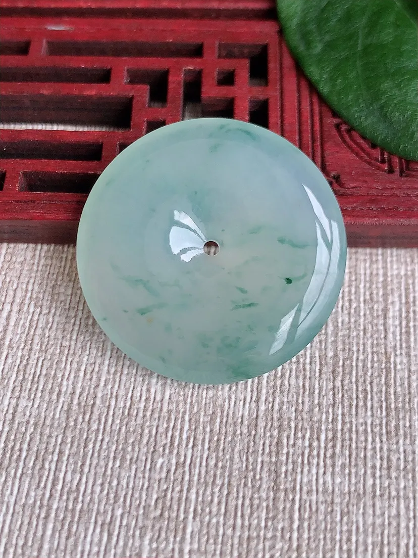天然A货翡翠飘花平安扣吊坠尺寸21.2×5m量10.52g 0504N