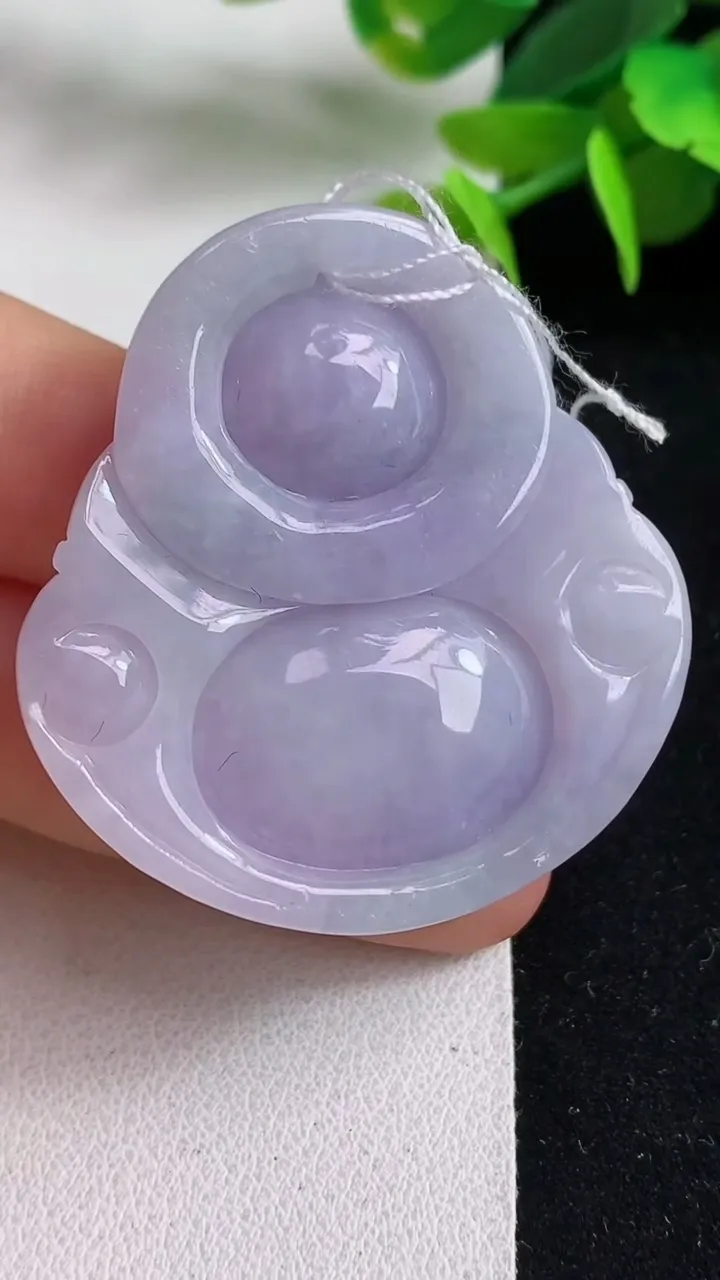 天然A货翡翠紫罗兰佛公吊坠，尺寸41.8-39.3-11.6，重量:29.80g
5月5日