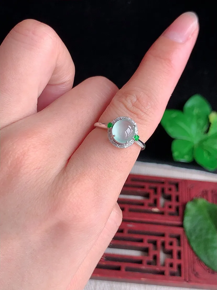 天然A货翡翠18K金伴钻镶嵌晴水蛋面戒指 圈口17裸石尺寸7.6×6.7mm 重量1.86g 0504