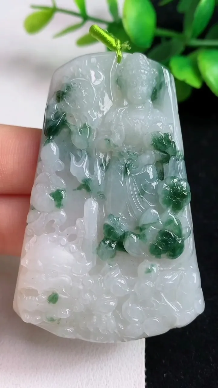 天然A货翡翠飘花文殊菩萨吊坠，尺寸64.4-41-7.7，重量:40.95g
5月5日