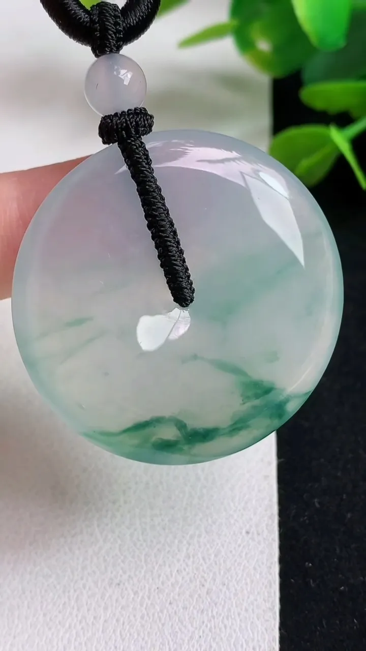 天然A货翡翠飘花平安扣吊坠，尺寸36-5.6，重量:19.07g
5月5日