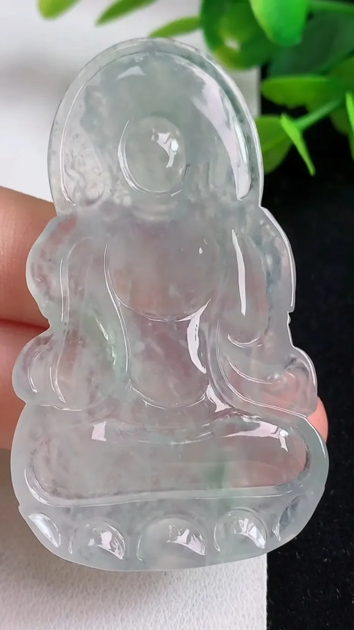天然A货翡翠度母吊坠，尺寸60.8-36.4-5.6，重量:22.47g
5月5日