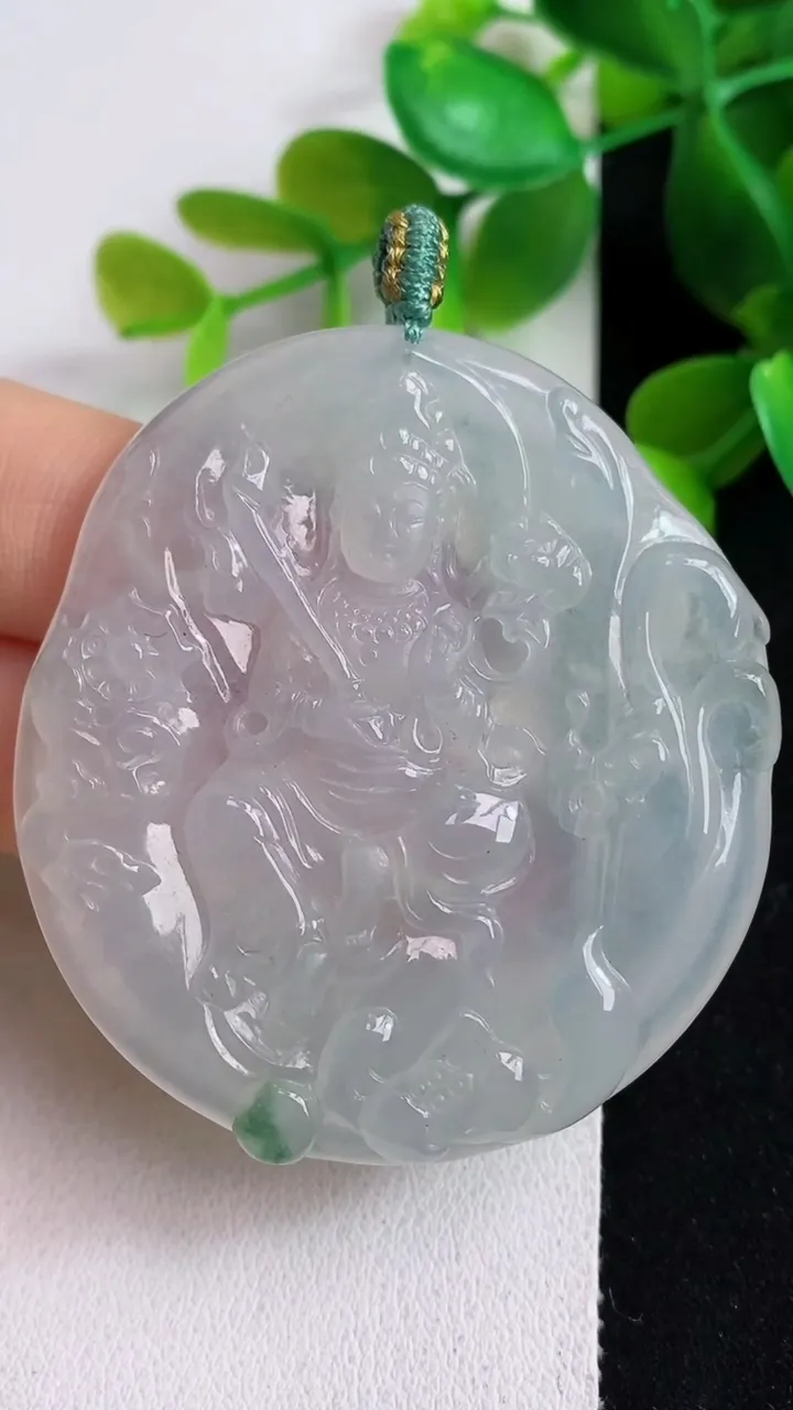 天然A货翡翠飘花虚空藏观音菩萨吊坠，尺寸51.3-47-5，重量:23.17g
5月6日