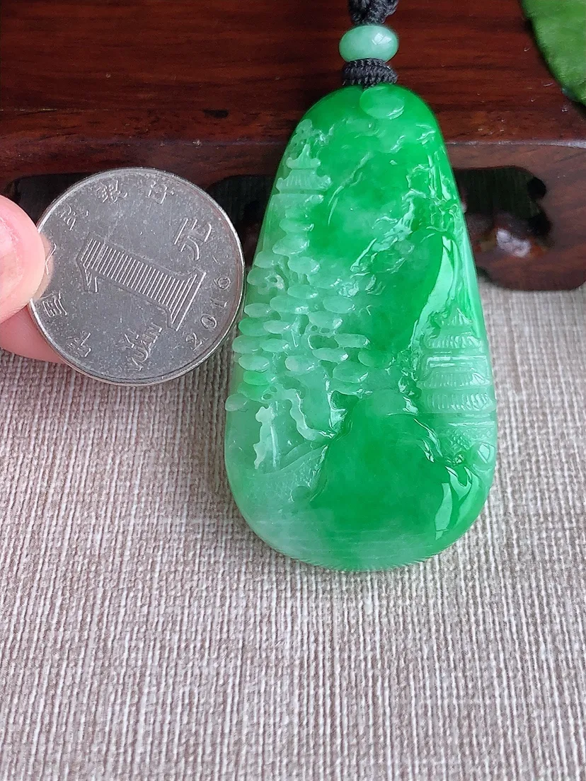 天然A货翡翠飘阳绿意境山水牌吊坠尺寸55×29.2×7.6m量29.82g 0504