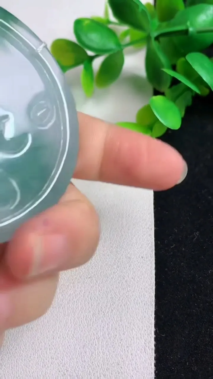 天然A货翡翠文殊菩萨吊坠，尺寸56.7-6.4，重量:39.08g
5月6日