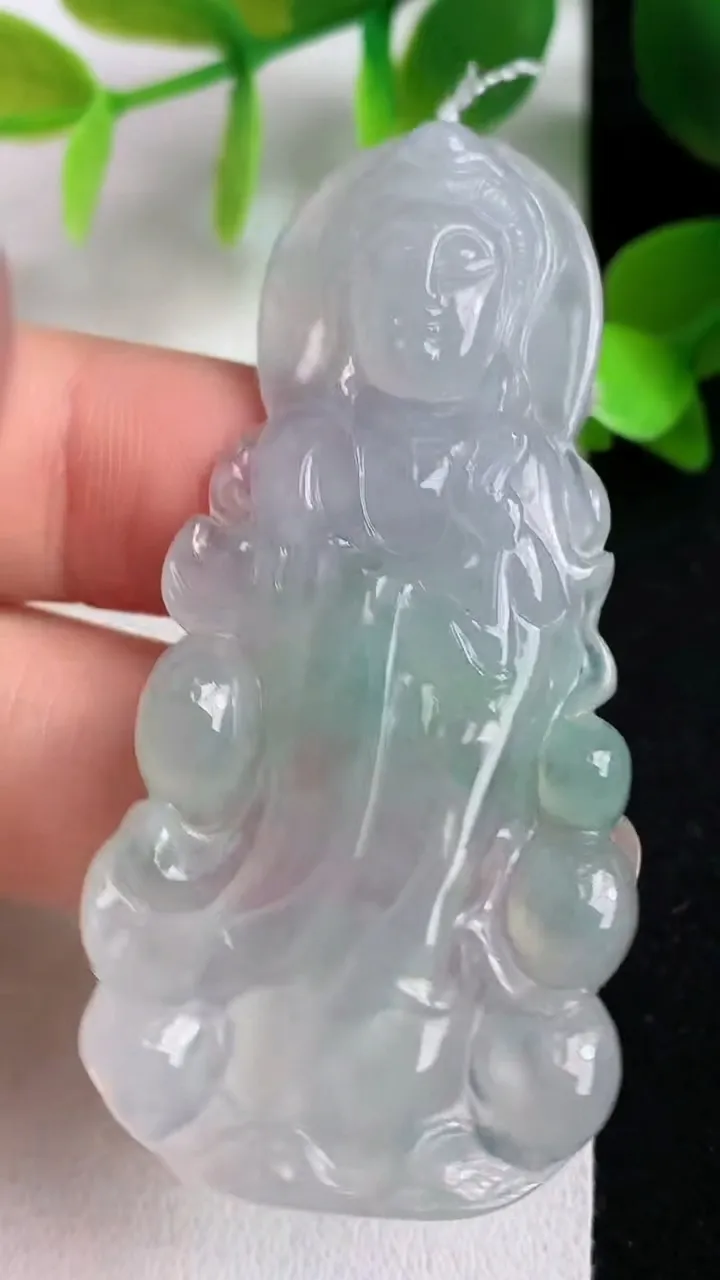 天然A货翡翠观音菩萨吊坠，尺寸58-24.2-6，重量:13.85g
5月6日