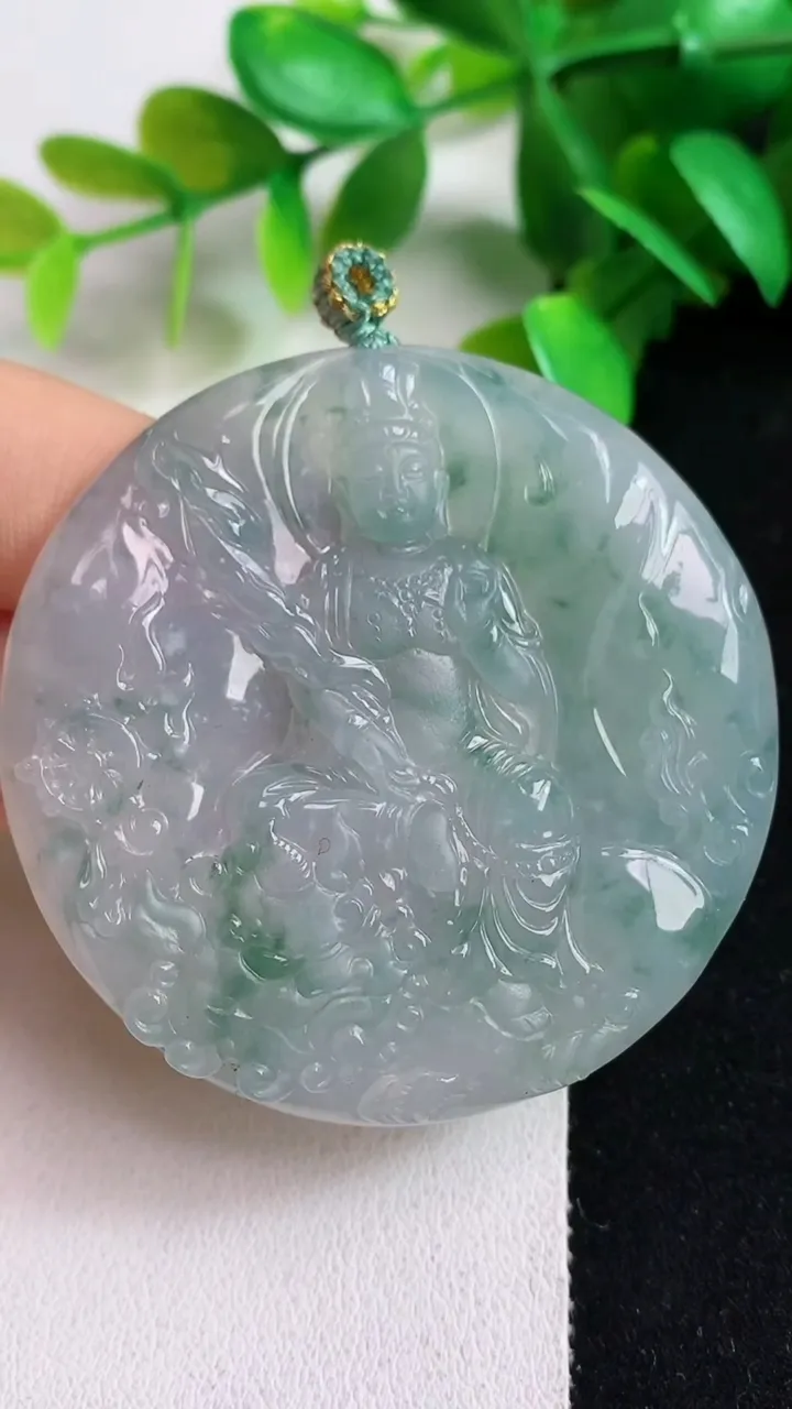 天然A货翡翠飘花文殊菩萨吊坠，尺寸51.5-5.6，重量:31.15g
5月6日