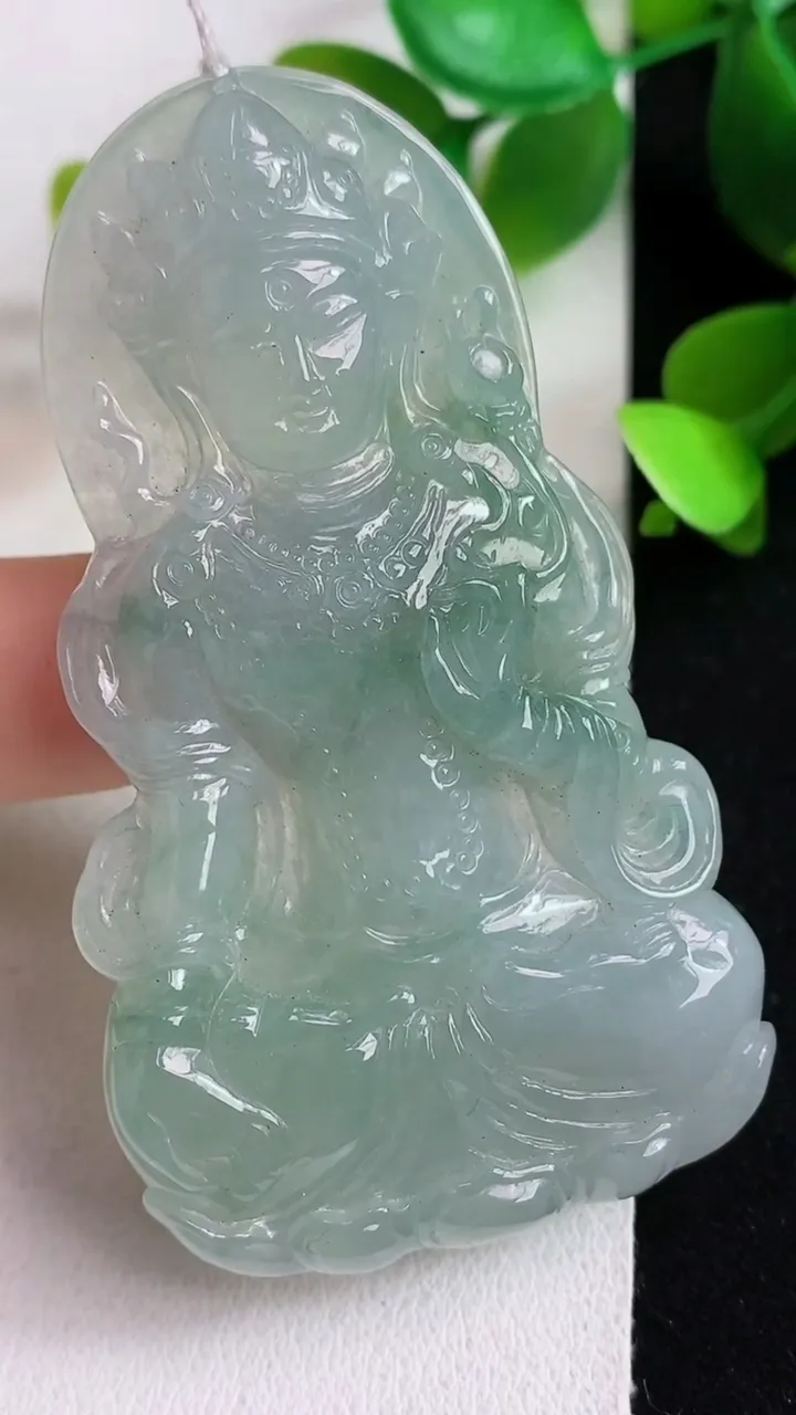 天然A货翡翠大势至观音菩萨吊坠，尺寸64.8-37-6，重量:22.38g
5月6日
