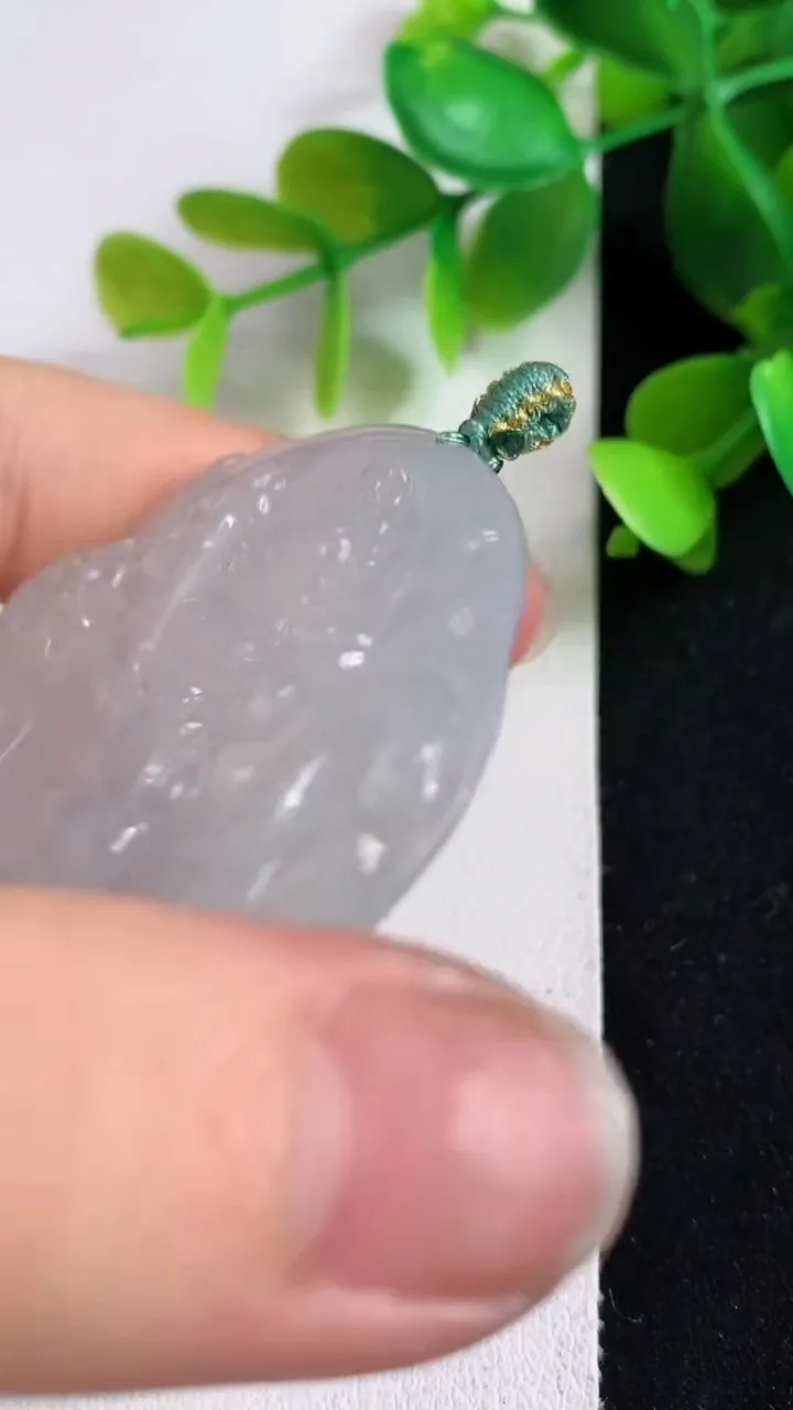 天然A货翡翠飘花虚空藏观音菩萨吊坠，尺寸51.3-47-5，重量:23.17g
5月6日