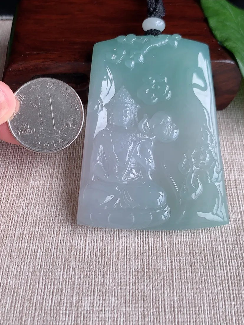 天然A货翡翠晴水大势至菩萨吊坠 尺寸65.5×47.5×5.3m量58.50g 0504