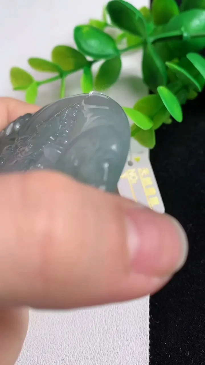 天然A货翡翠祥龙财神爷吊坠，尺寸57.3-6，重量:43.60g
5月6日