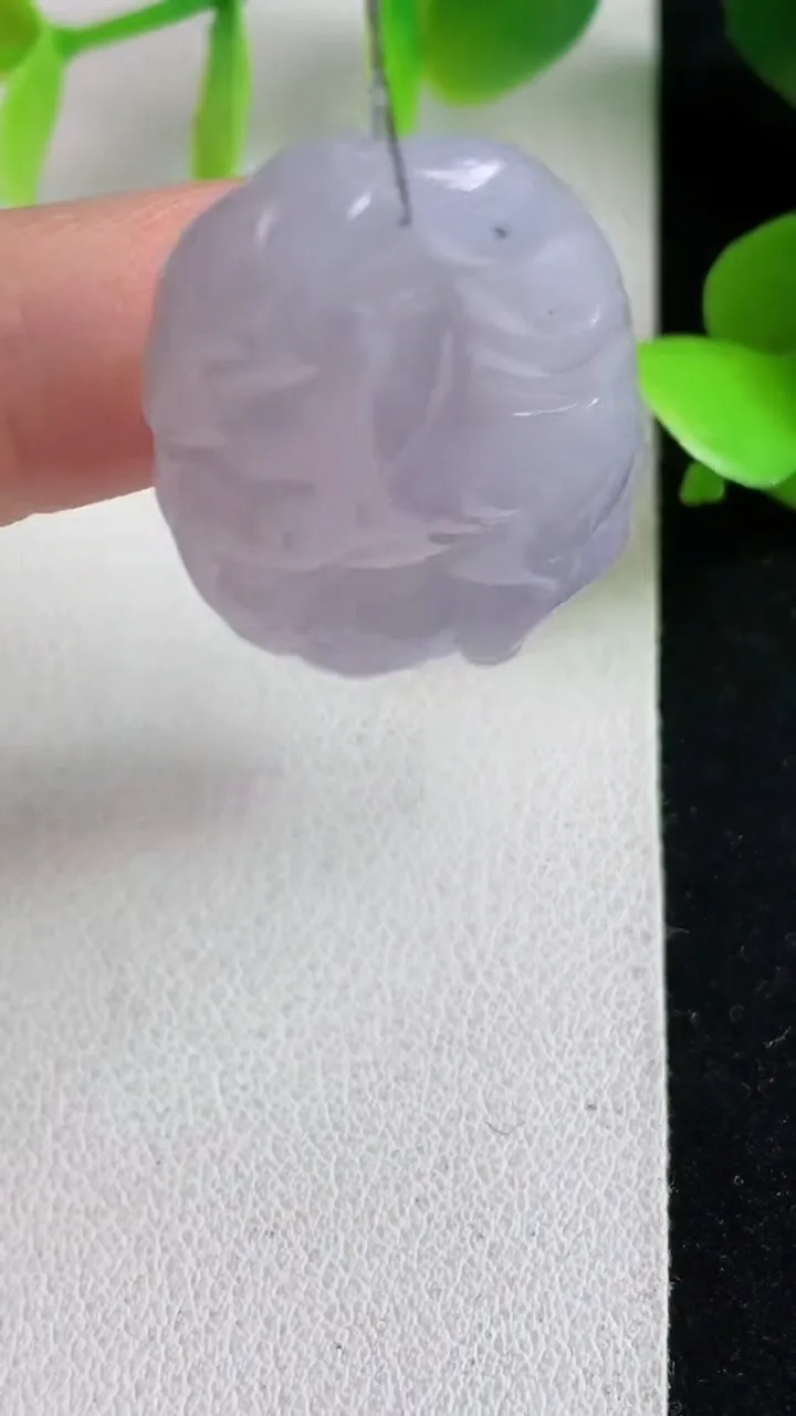 天然A货翡翠紫罗兰生肖马牌吊坠，尺寸38-21.8-6，重量:9.81g
5月6日