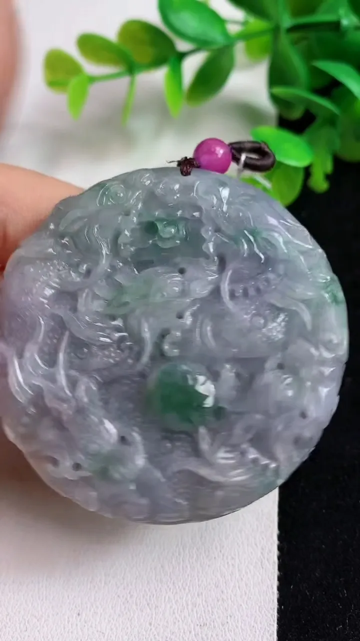 天然A货翡翠春带彩 紫罗兰九龙至尊 龙牌吊坠，尺寸53-10.2，重:54.80g
5月7日
