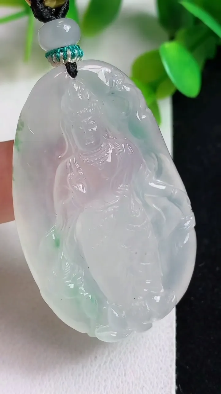 天然A货翡翠观音菩萨吊坠，尺寸48-30.4-5.6，重量:21.40g
5月7日
