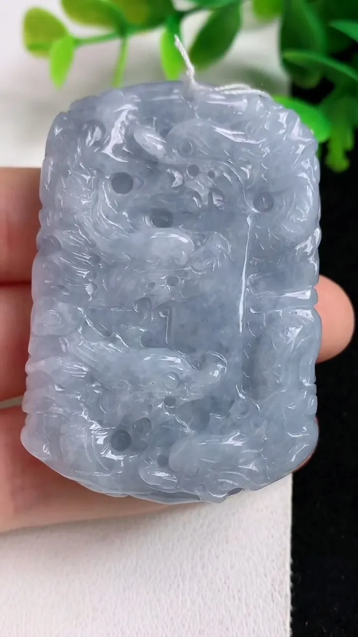 天然A货翡翠紫罗兰九龙至尊 龙牌吊坠，尺寸55.8-37-12.9，重:57.50g
5月7日