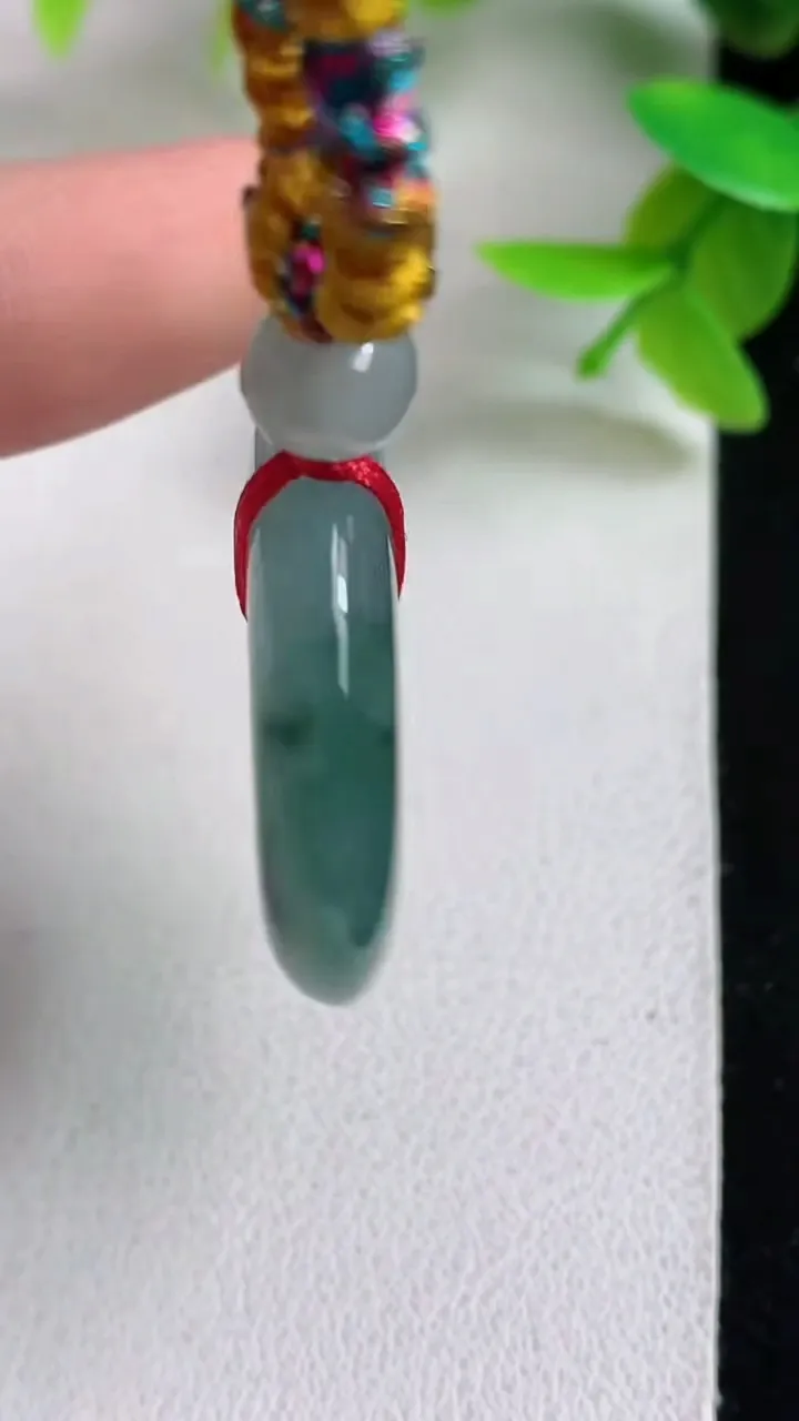 天然A货翡翠飘花平安扣吊坠，尺寸30-6.2，重:11.67g
5月7日
