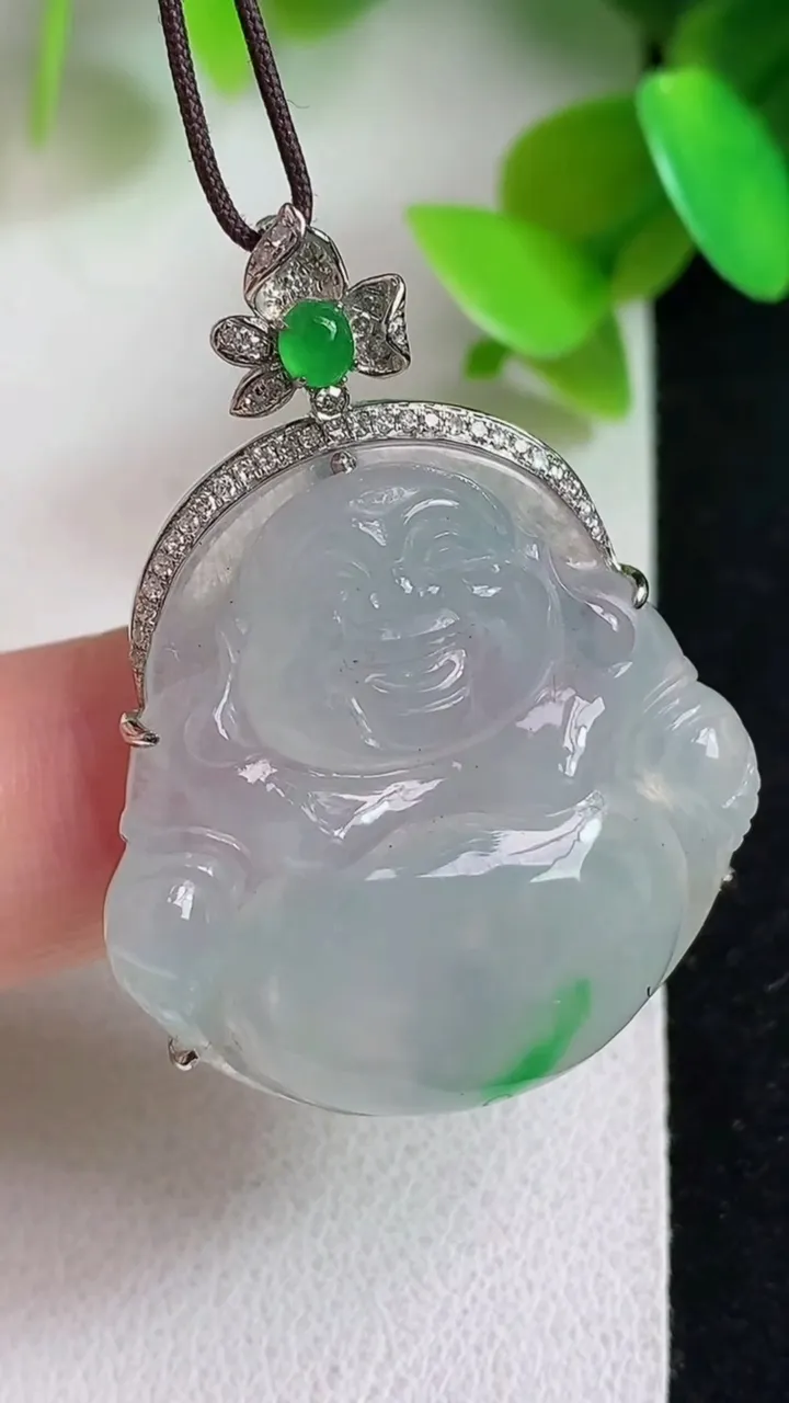 天然A货翡翠佛公吊坠，尺寸28.4-28-7，重量:8.81g
5月7日
