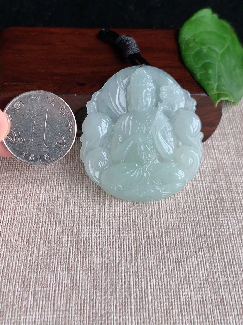 天然A货翡翠大势至菩萨吊坠尺寸46×42×5.2m量16.90g 0507