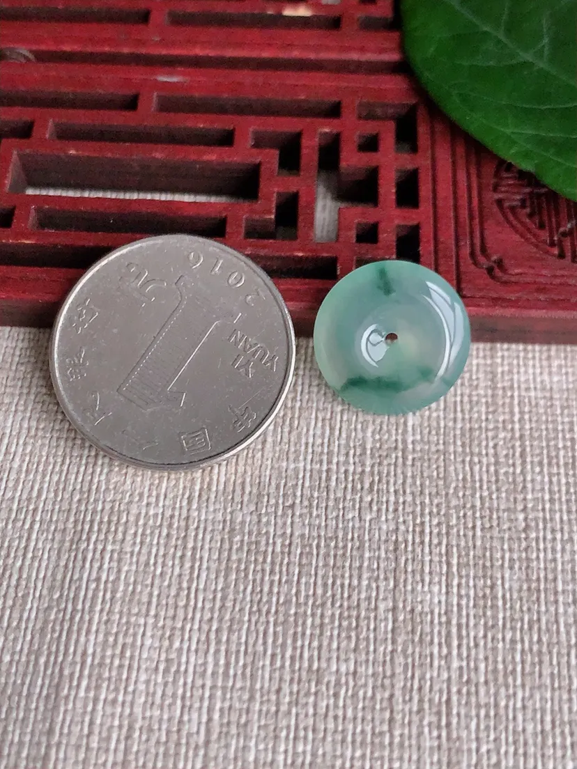 天然A货翡翠飘花平安扣吊坠尺寸16×4.2m量2.14g 0507